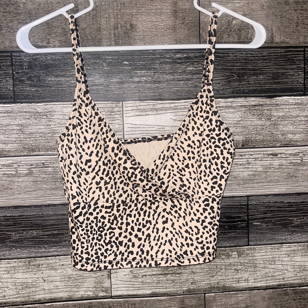 leopard crop top!